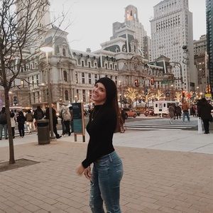 Meet your Posher, Allyson